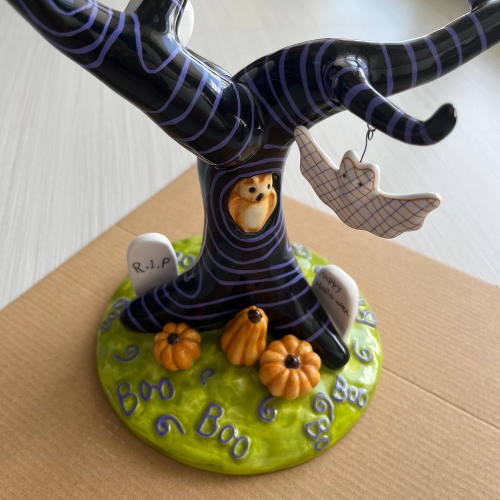 Halloween Decor - Picture 3 of 16